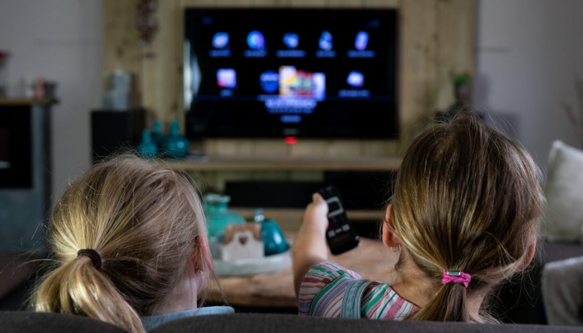 Strengthening Content Diversity: How IPTV Services Provide Global Channels